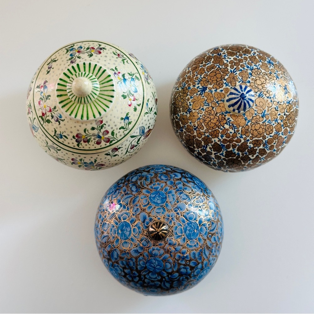 Lot of 3 Vintage Round Trinket Boxes Lacquer Flowers Handmade Kashmir India